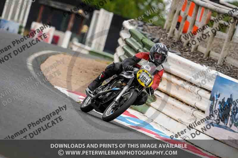 Vintage motorcycle club;eventdigitalimages;mallory park;mallory park trackday photographs;no limits trackdays;peter wileman photography;trackday digital images;trackday photos;vmcc festival 1000 bikes photographs